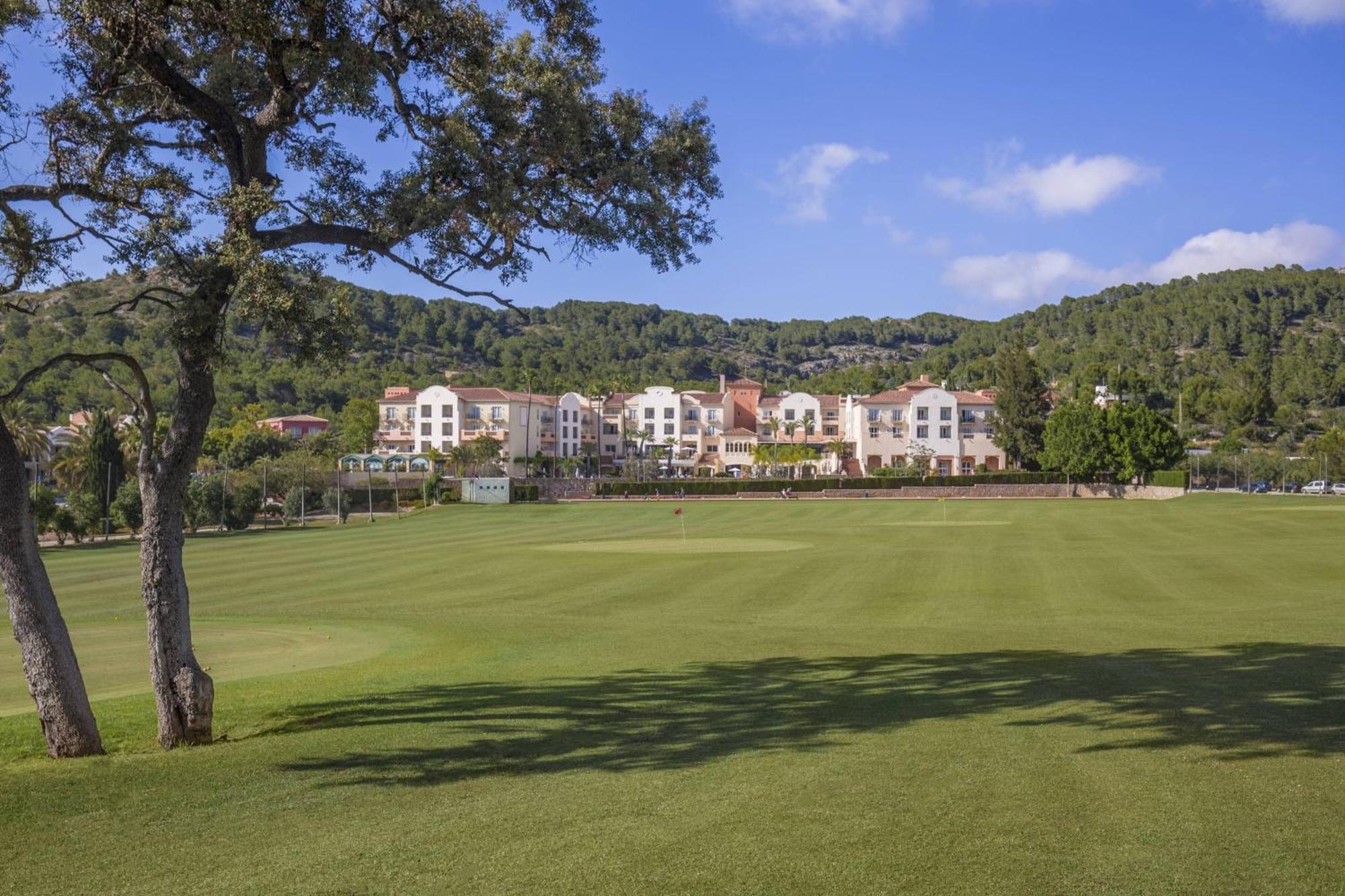 Denia Marriott La Sella Golf Resort & Spa Luaran gambar A general view of the village