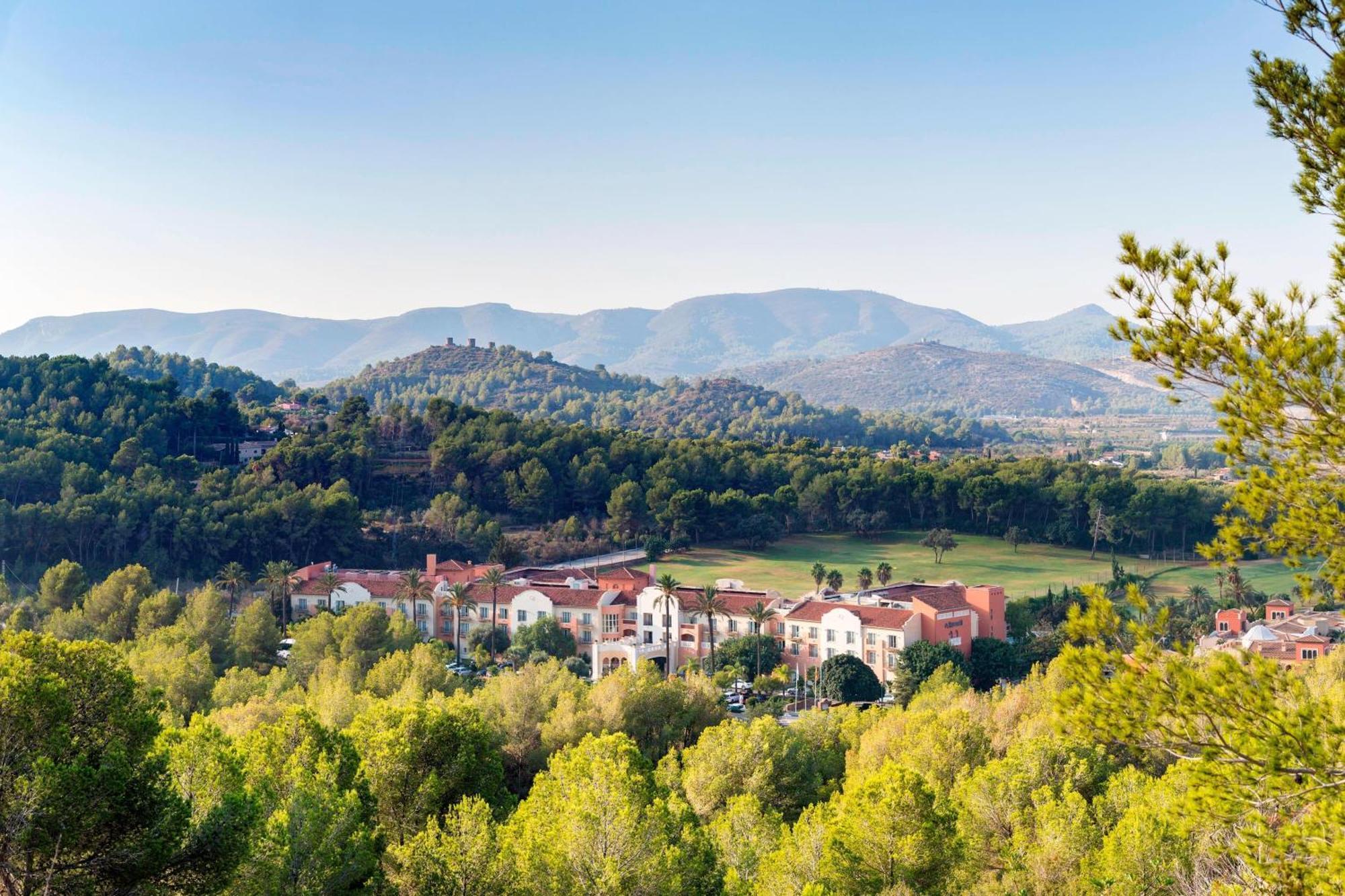Denia Marriott La Sella Golf Resort & Spa Luaran gambar View of the town